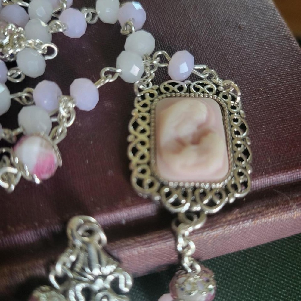 Cameo Madonna Child Rosary 18in Pink White EX‎